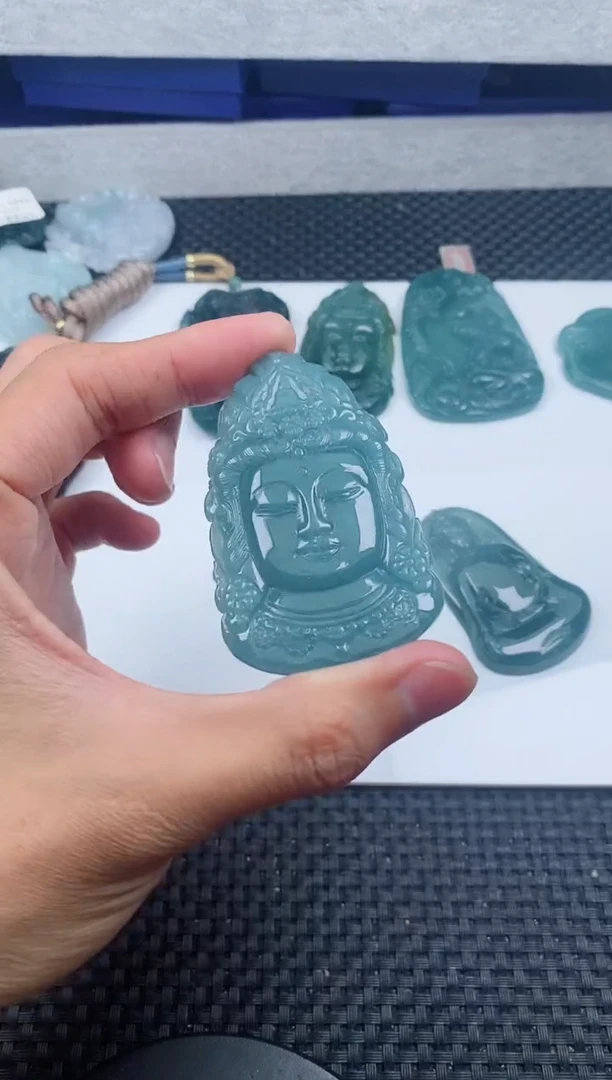 翡翠未镶嵌颈饰111111111