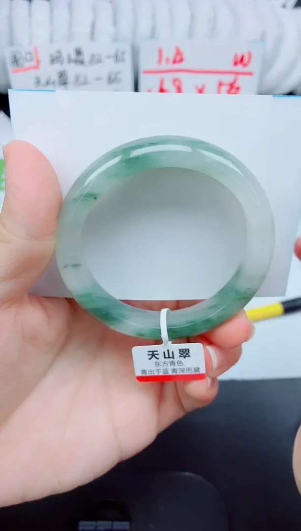 未镶嵌手镯石英质玉152-55.3