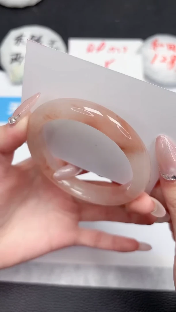 【闪购商品】石英质玉手镯未镶嵌140-56.7