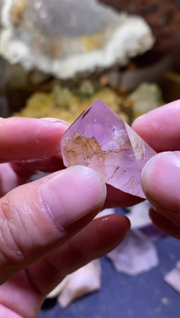 未镶嵌珠宝半成品水晶85号四川美姑花园水晶