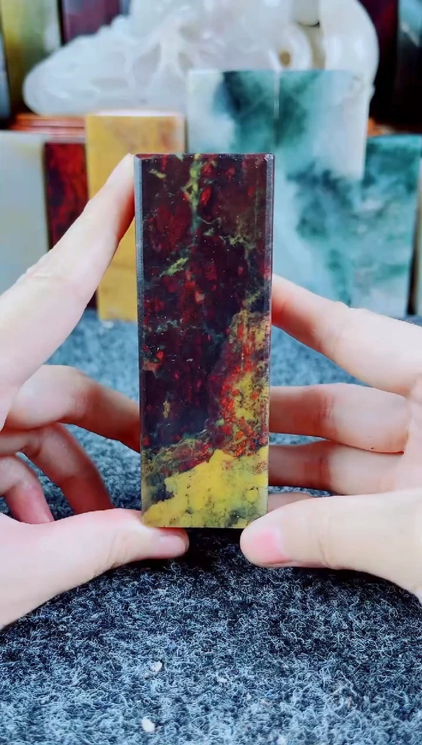 石材鸡血玉老坑刘关张2.8*3.3*9.5