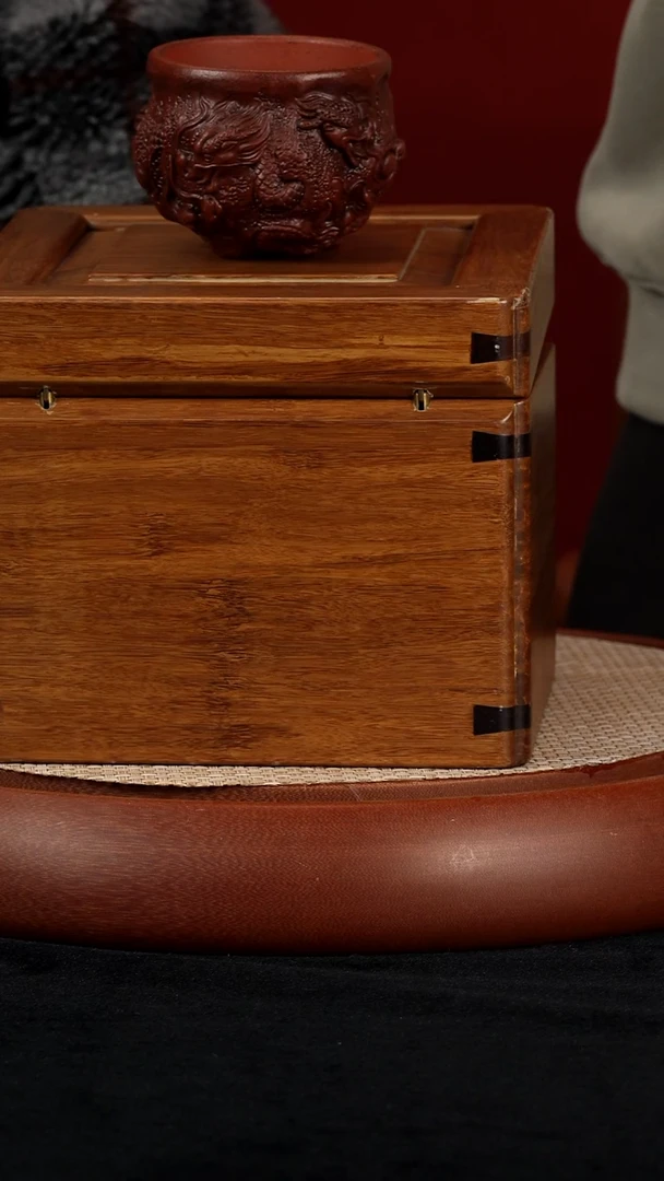 【k014】茶壶+两杯宜兴紫砂GYC