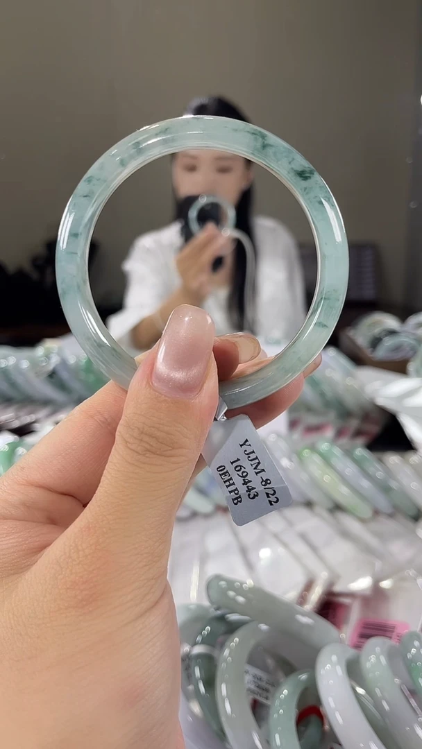 未镶嵌手镯翡翠翡翠手镯