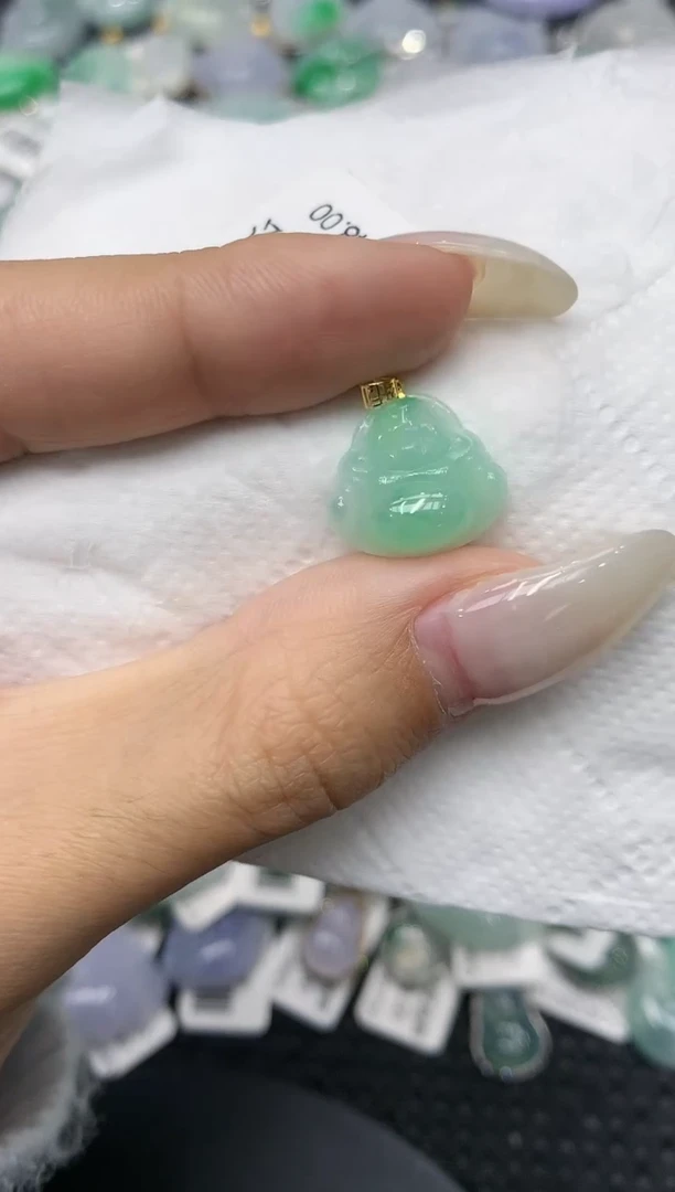 颈饰18K金镶嵌翡翠11111111111