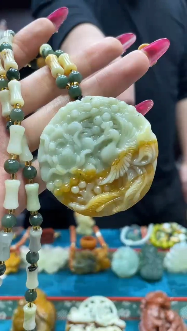 未镶嵌岫玉吊坠·