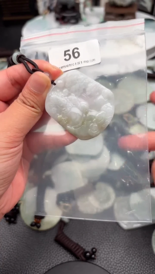 翡翠未镶嵌颈饰天然翡翠吊坠56