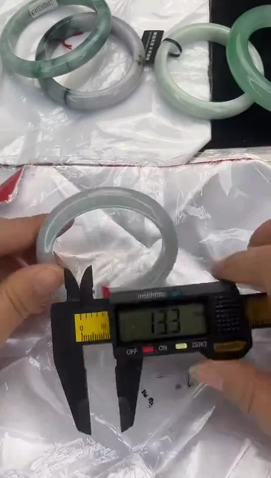 未镶嵌手镯翡翠12