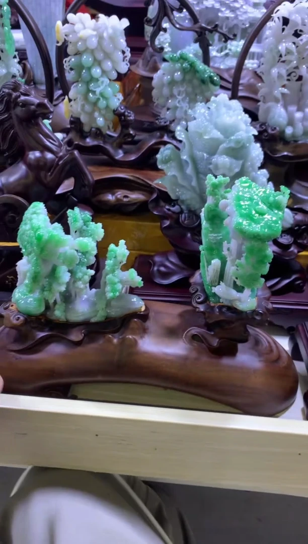 未镶嵌挂件翡翠落***情翡翠摆件
