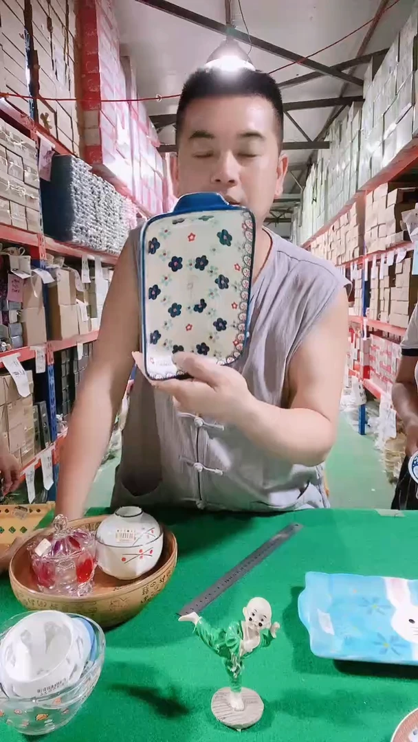 瓷片碗碟好物一件不留@@1