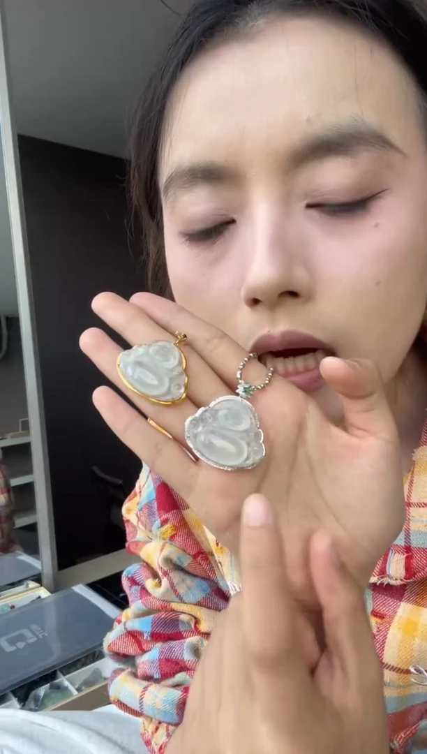 吊坠(不含链)18K金镶嵌翡翠吴*棋天然缅甸A货翡翠多样性发其一