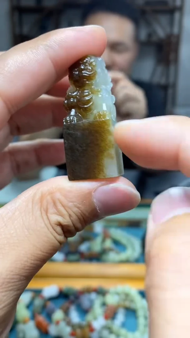 和田玉未镶嵌颈饰93