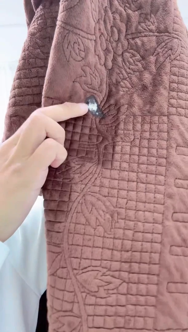 棉150*150纯棉床盖7号破损瑕疵