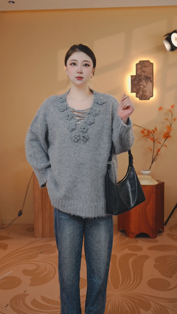 烟冷灰（手工钩花串绳大毛衣针织女装）