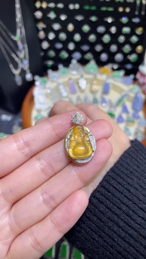 颈饰18K金镶嵌翡翠玻璃种黄翡财神吊坠