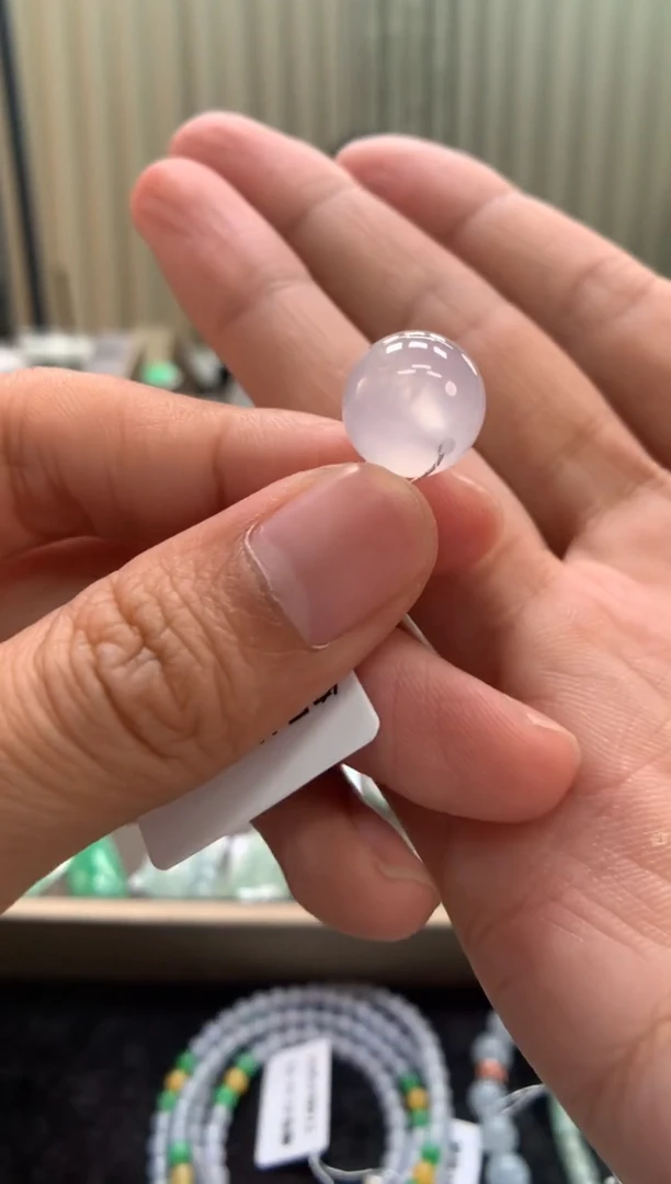 翡翠未镶嵌颈饰珠子