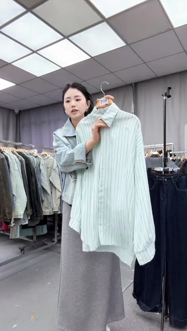 大哥家漂亮衣服漂亮颜色