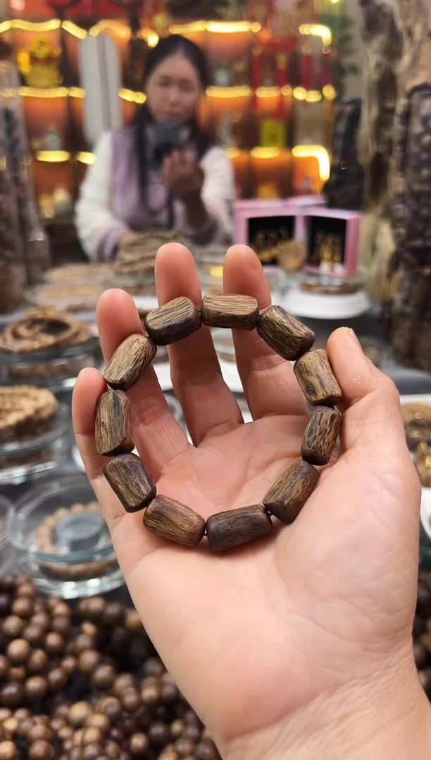 沉香手串棋楠透顶绿单圈