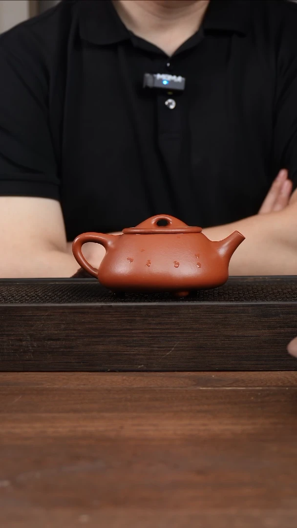 茶壶紫砂a**?全手朱泥景州石瓢    220CC