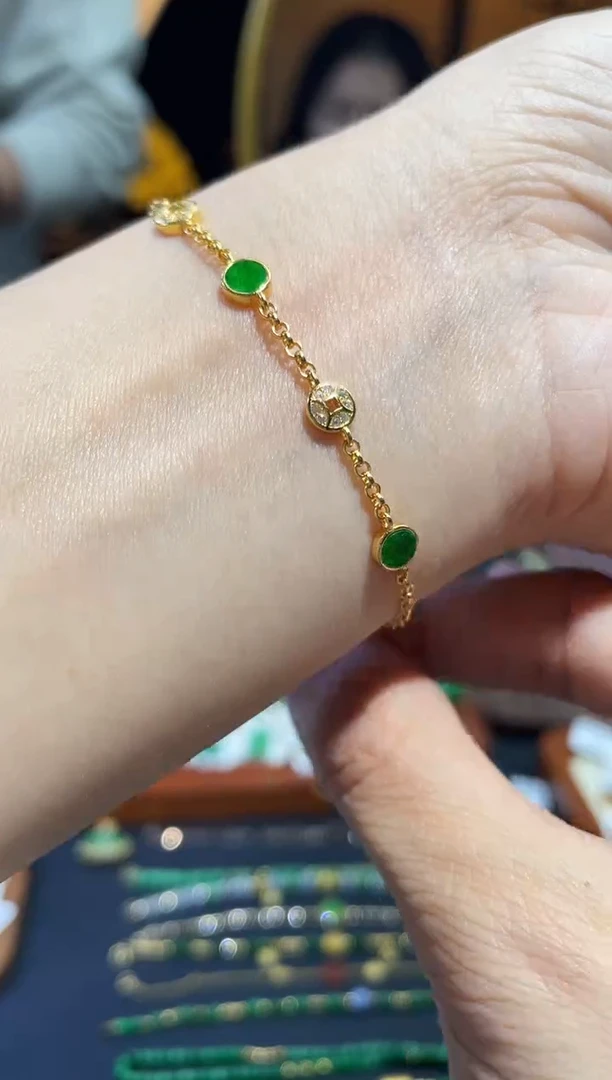 颈饰未镶嵌翡翠手链