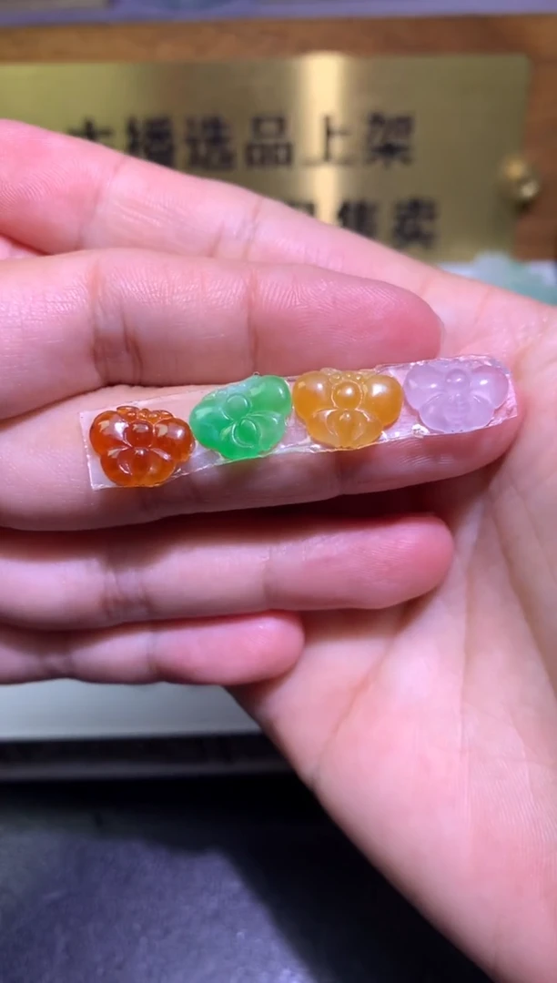 未镶嵌定制翡翠毛货