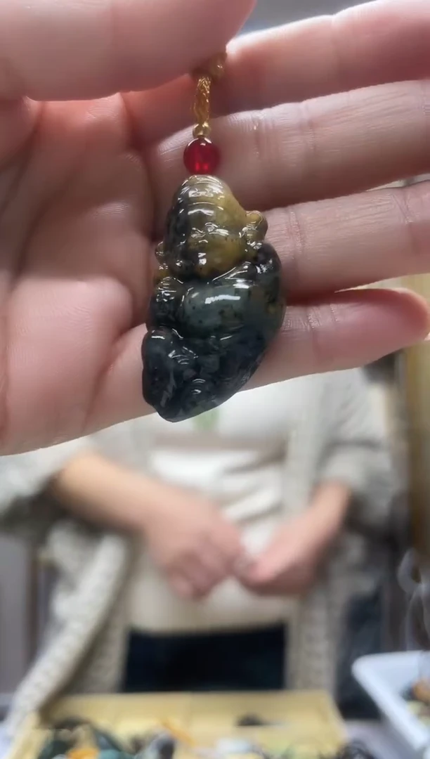 未镶嵌岫玉吊坠·