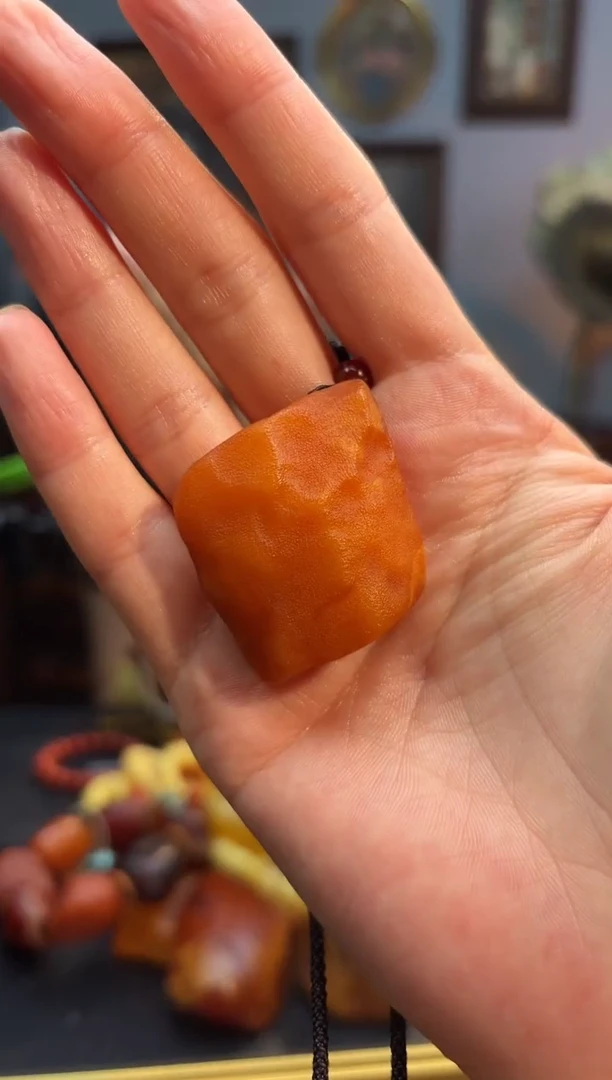 琥珀颈饰未镶嵌吊坠