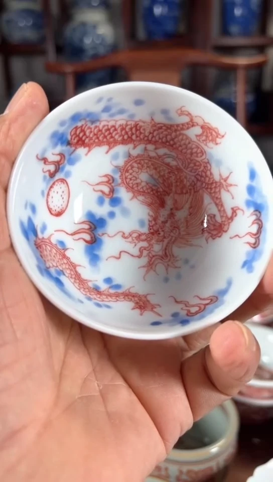 柴窑青花釉里红龙纹杯杯瑕疵失圆