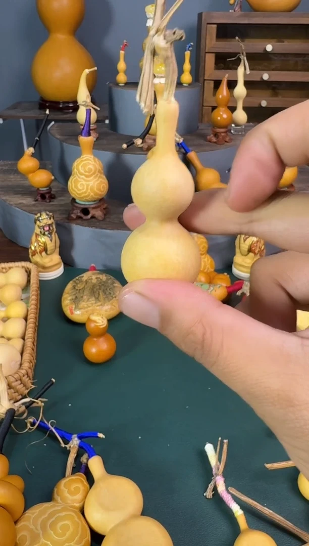 Z**n文玩葫芦手把件