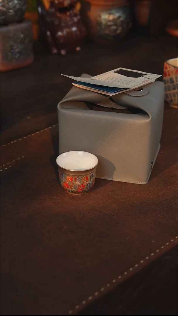 瓷千佛瓷胎鎏银铃铛杯