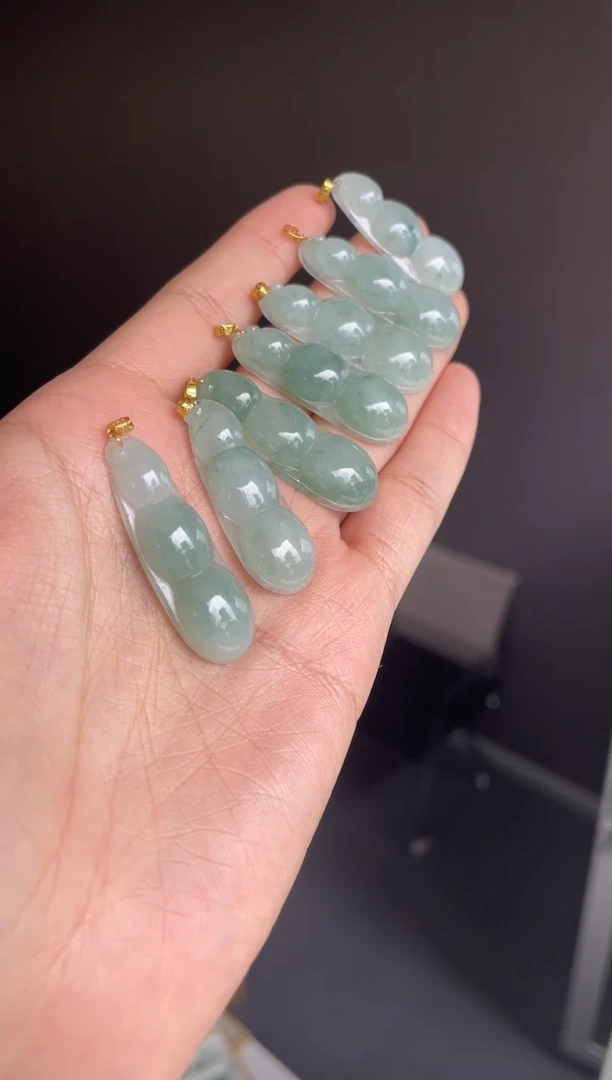 吊坠(不含链)未镶嵌翡翠天然缅甸A货翡翠多样性发其一