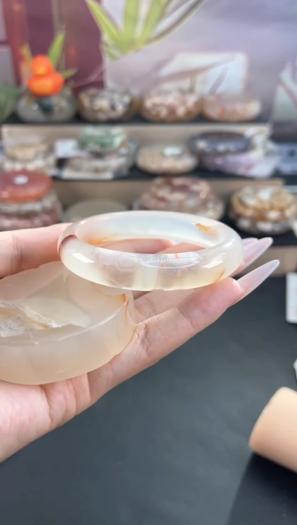 手镯玛瑙/玉髓未镶嵌55