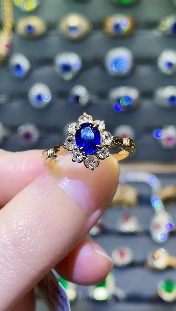 戒指蓝宝石18K金镶嵌斯里兰卡  皇家蓝1.22ct