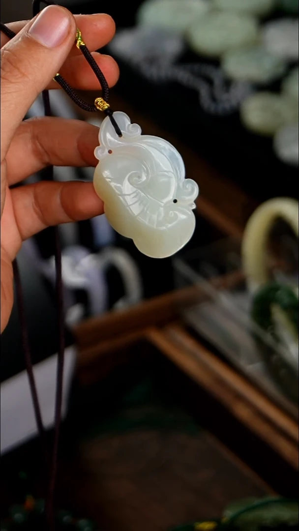 颈饰未镶嵌和田玉焱**运001