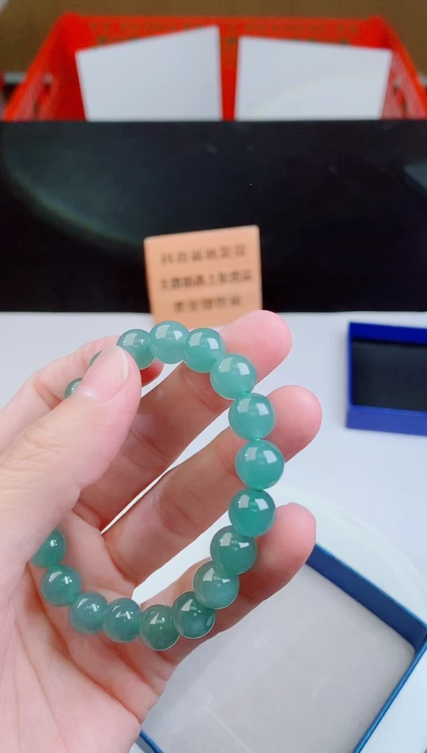 颈饰未镶嵌翡翠1