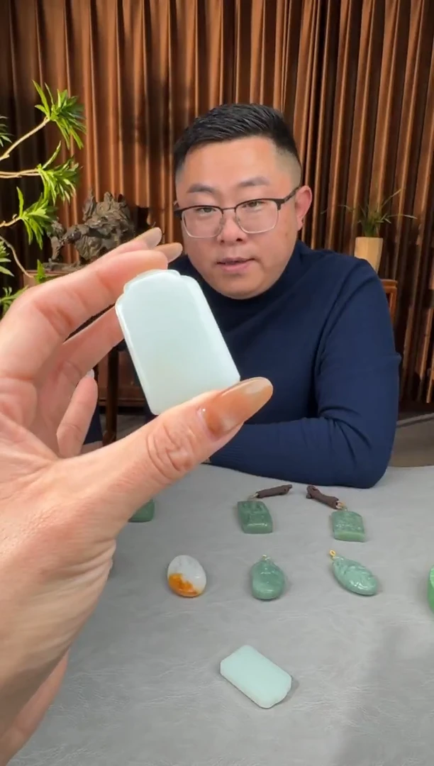 颈饰未镶嵌和田玉110潘老师12.23多样性拍一发一