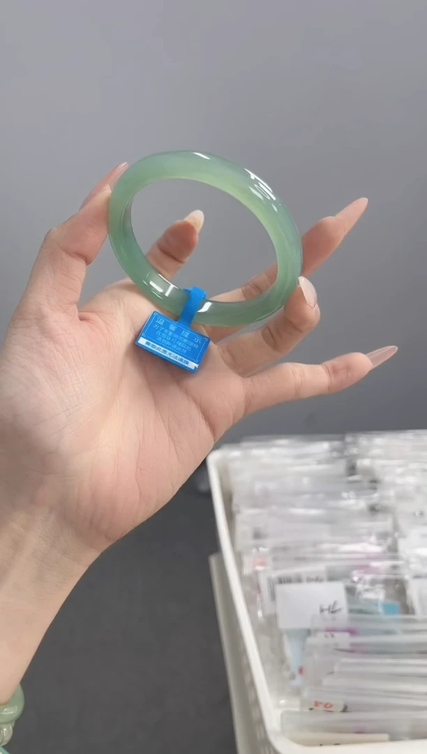 【闪购商品】玛瑙/玉髓手镯未镶嵌57-58圈