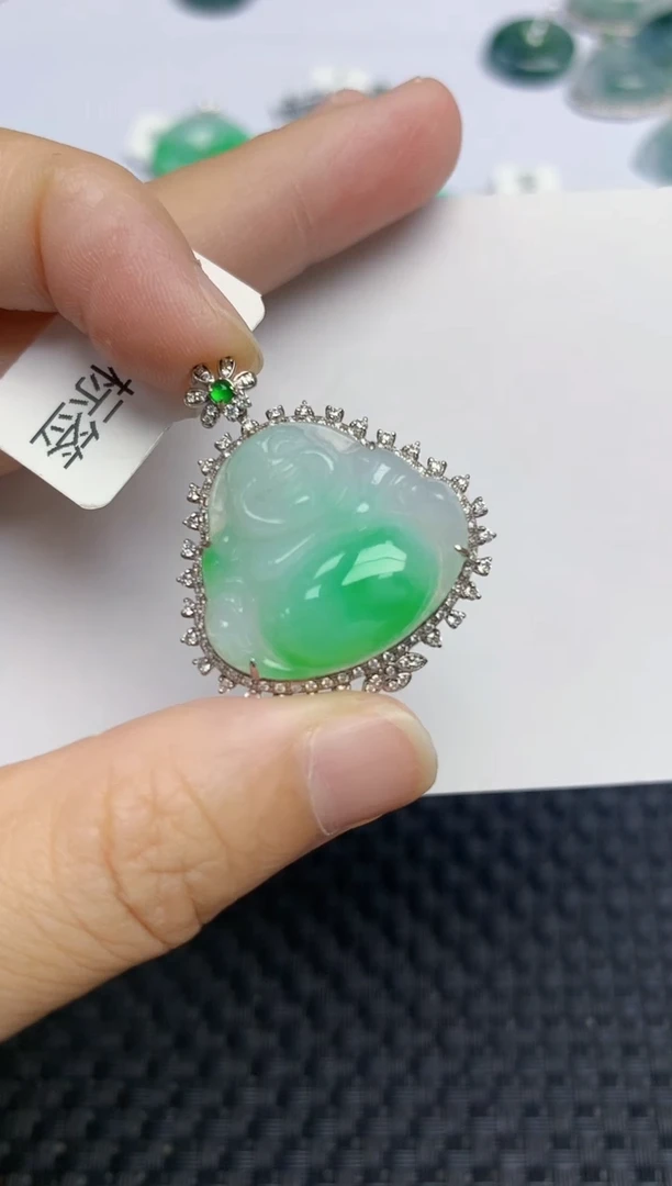 颈饰18K金镶嵌翡翠天然缅甸A货翡翠百元以上9元证书费自理