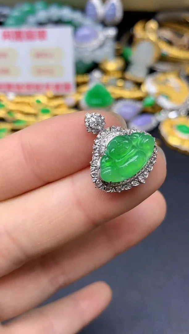 颈饰18K金镶嵌翡翠111-翡翠雪姐天天见