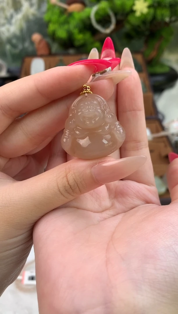 颈饰未镶嵌和田玉吊坠