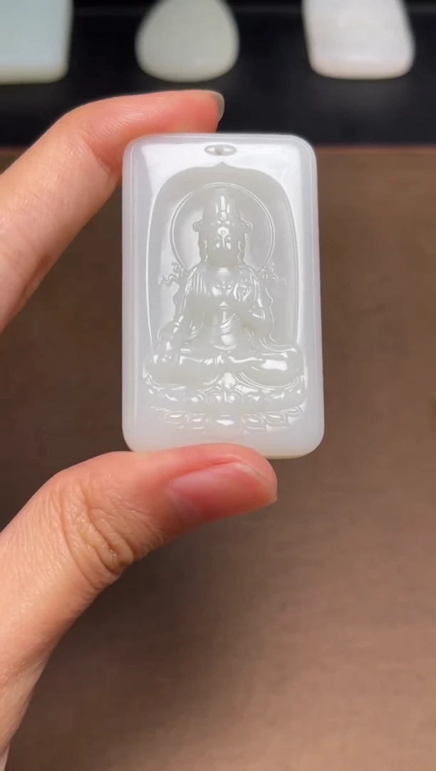 和田玉未镶嵌颈饰70 带包容