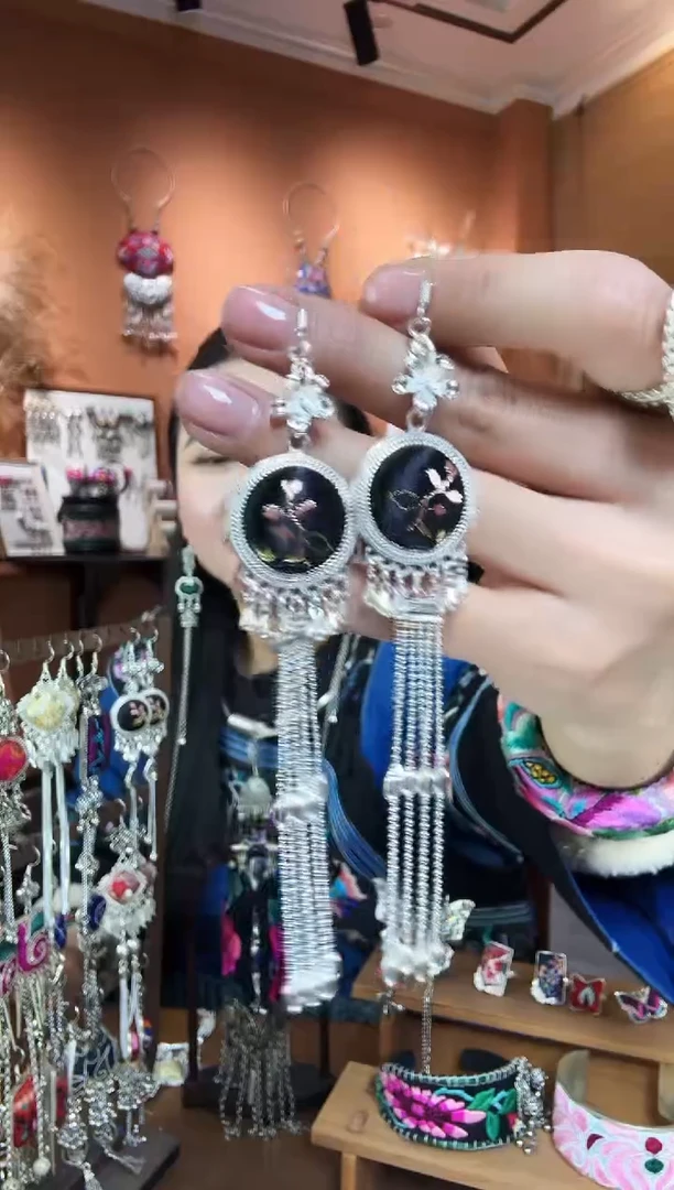 【闪购商品】刺绣纯手工民族风耳环