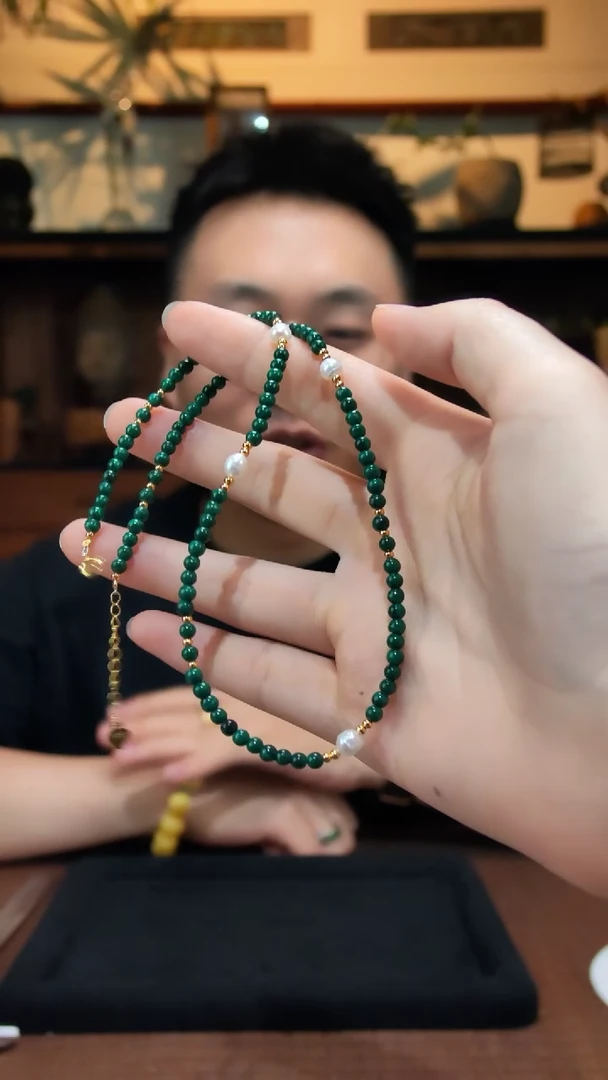 孔雀石未镶嵌颈链孔雀石颈链ZD