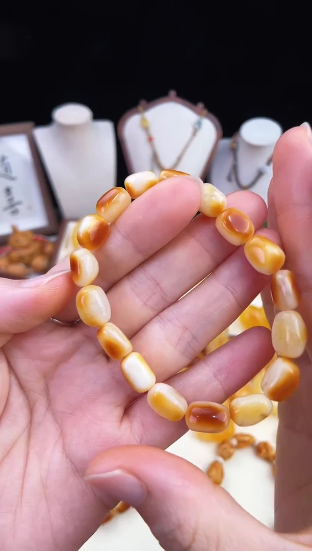 琥珀未镶嵌珠宝奇石柒月