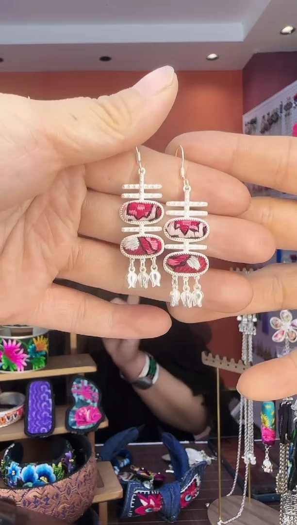 【闪购商品】织绣非遗刺绣耳环