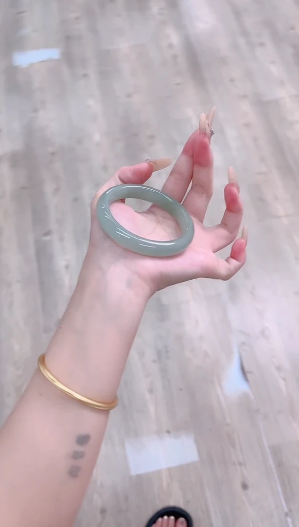 未镶嵌手镯石英质玉178-55东