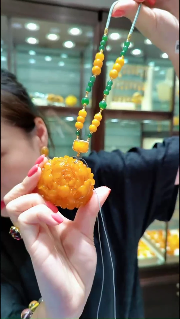 蜜蜡未镶嵌珠宝奇石﹣F668蜜蜡吊坠牡丹花