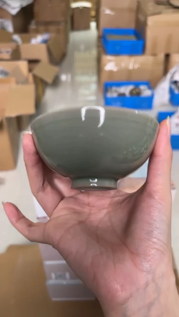 陶瓷纯手工秘色素面玉兰杯 微瑕