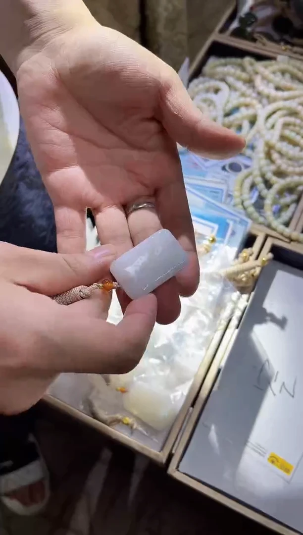 【闪购商品】和田玉颈饰未镶嵌拍一发一