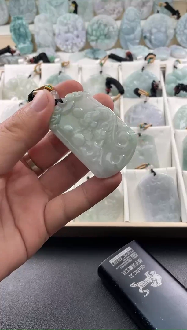 颈饰未镶嵌翡翠25/10/27/.447