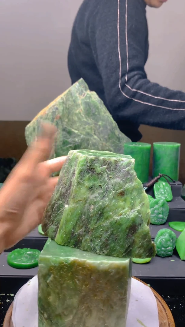 未镶嵌和田玉珠宝半成品1